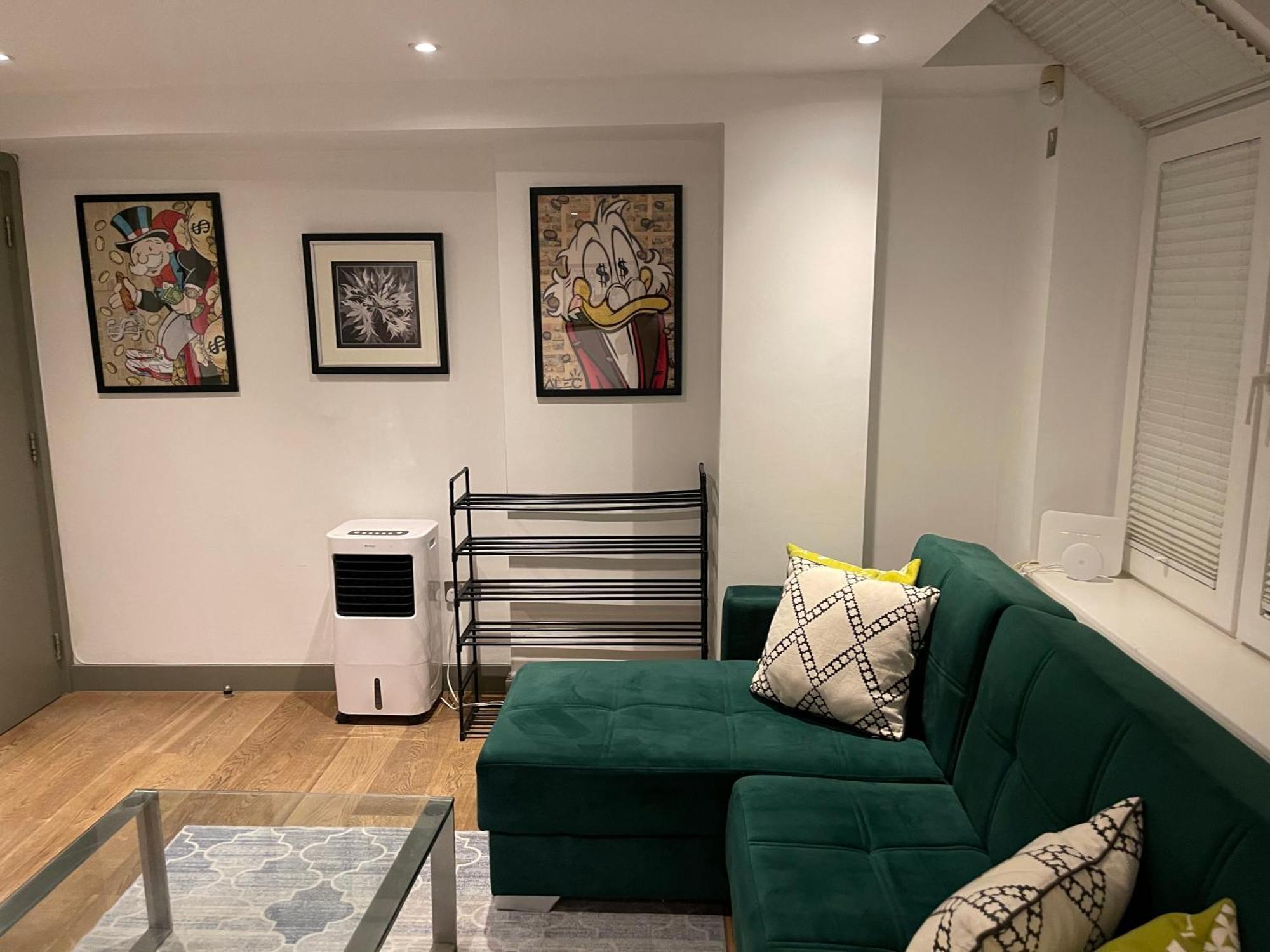 Apartament Hernstons Place Londra